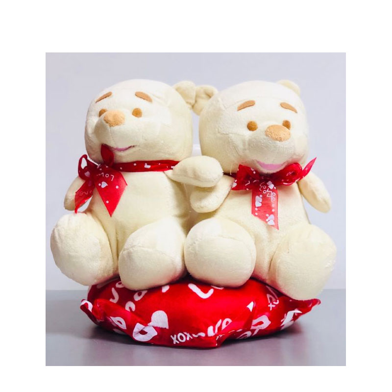TED56 Twin Pooh On A Pillow - Image 1
